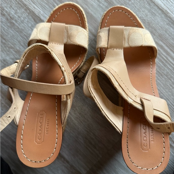 Coach Wedge Sandals in Tan Size 7 - Picture 4 of 6